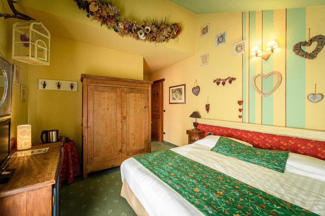 Hotel Chalet La Meridiana เซนต์ ปิแอร์ ภายนอก รูปภาพ