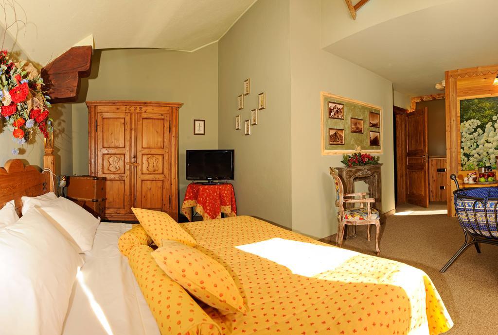 Hotel Chalet La Meridiana เซนต์ ปิแอร์ ภายนอก รูปภาพ