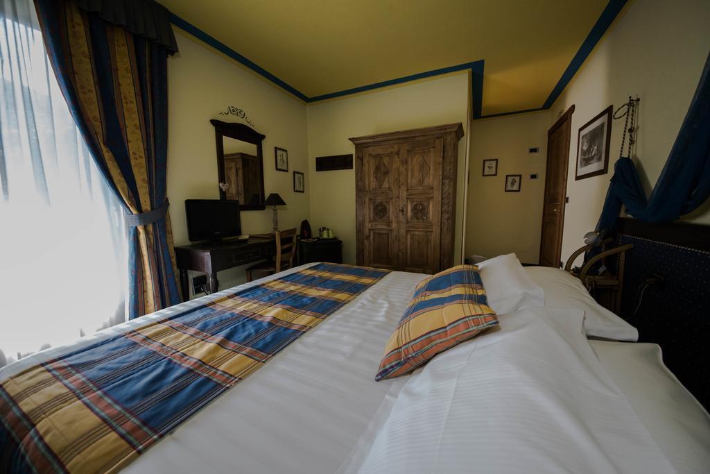 Hotel Chalet La Meridiana เซนต์ ปิแอร์ ภายนอก รูปภาพ